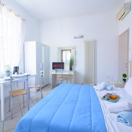 Athena Rooms - Parcheggio Privato Болонья Екстер'єр фото