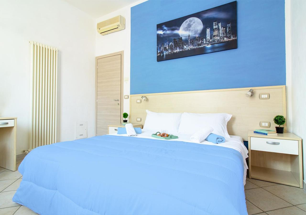 Athena Rooms - Parcheggio Privato Болонья Екстер'єр фото