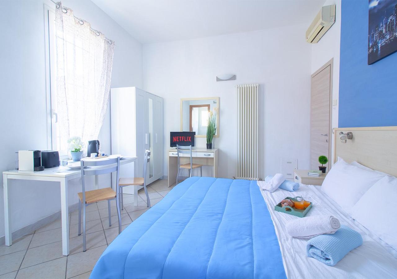 Athena Rooms - Parcheggio Privato Болонья Екстер'єр фото
