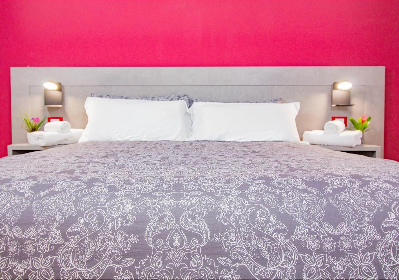 Athena Rooms - Parcheggio Privato Болонья Екстер'єр фото