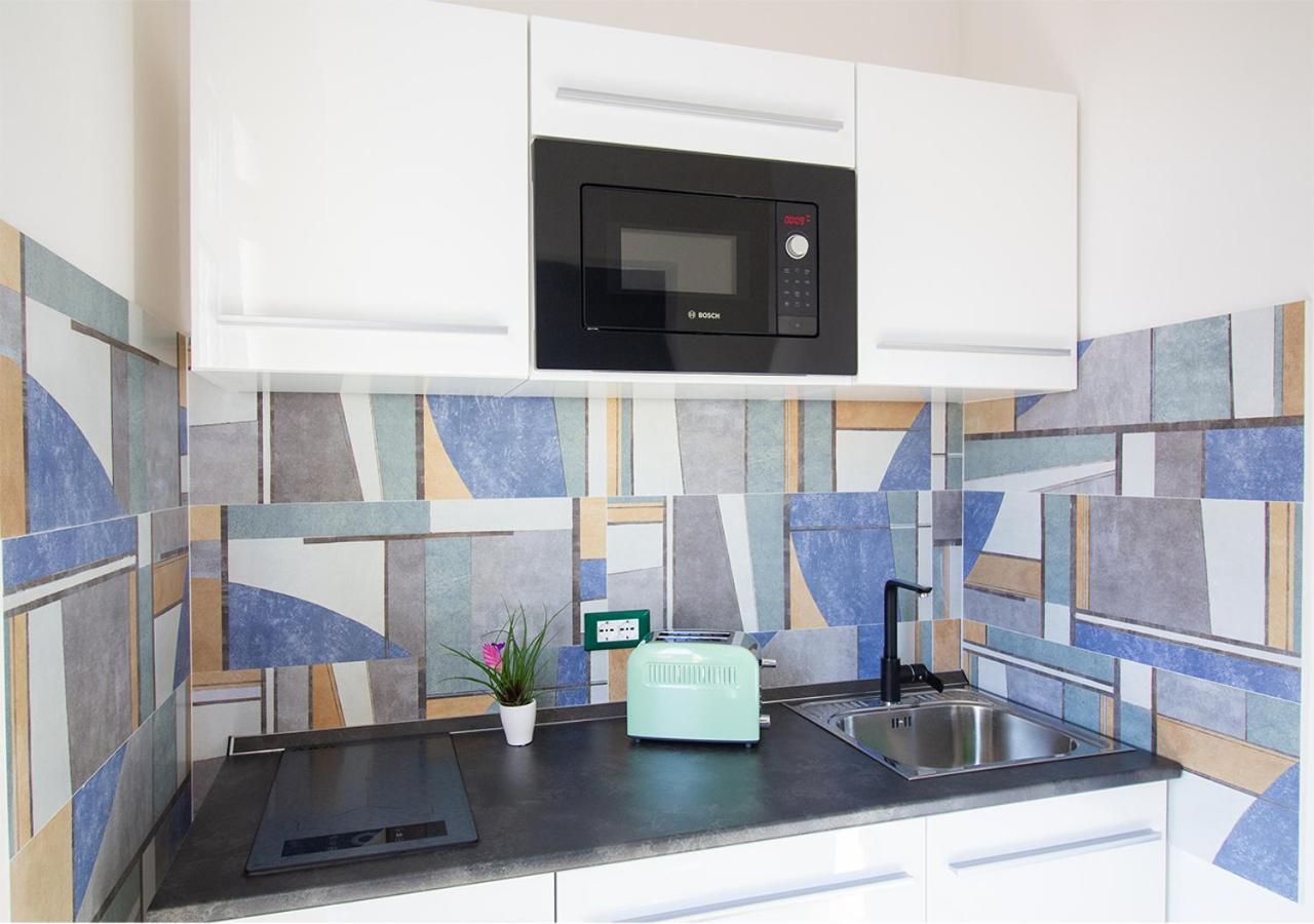 Athena Rooms - Parcheggio Privato Болонья Екстер'єр фото