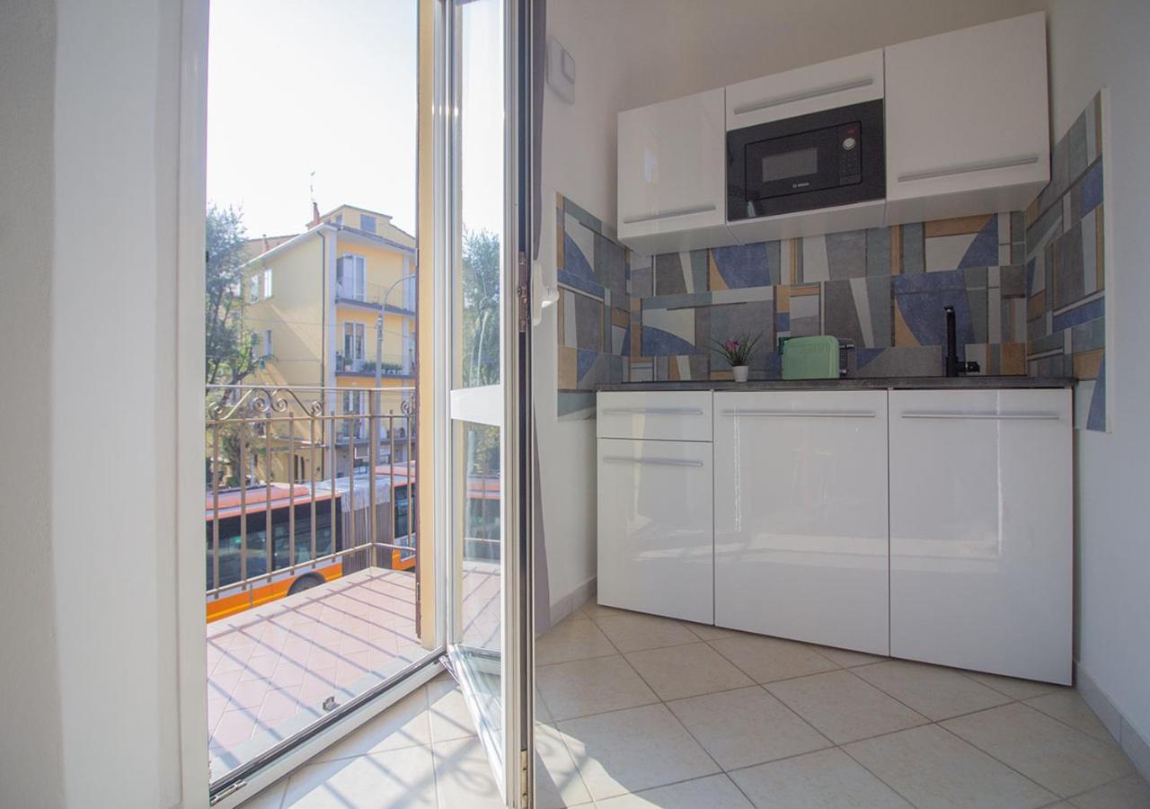 Athena Rooms - Parcheggio Privato Болонья Екстер'єр фото